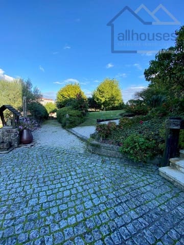 4 bedroom Townhouse for sale in Tui with garage - € 415,000 (Ref: 9417271)