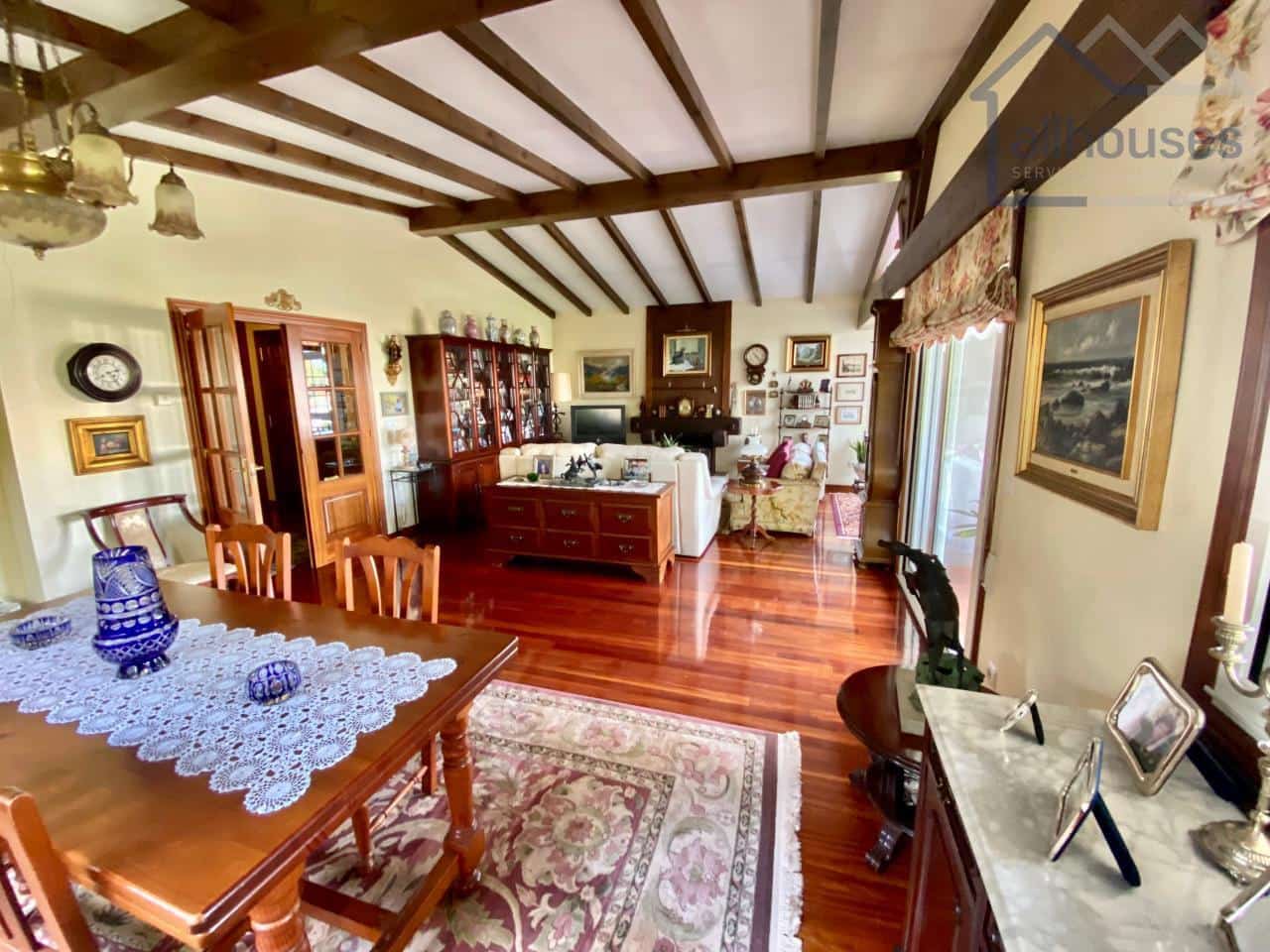 4 bedroom Townhouse for sale in Tui with garage - € 415,000 (Ref: 9417271)