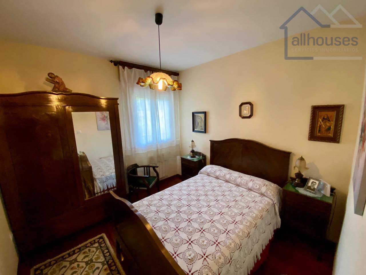 4 bedroom Townhouse for sale in Tui with garage - € 415,000 (Ref: 9417271)