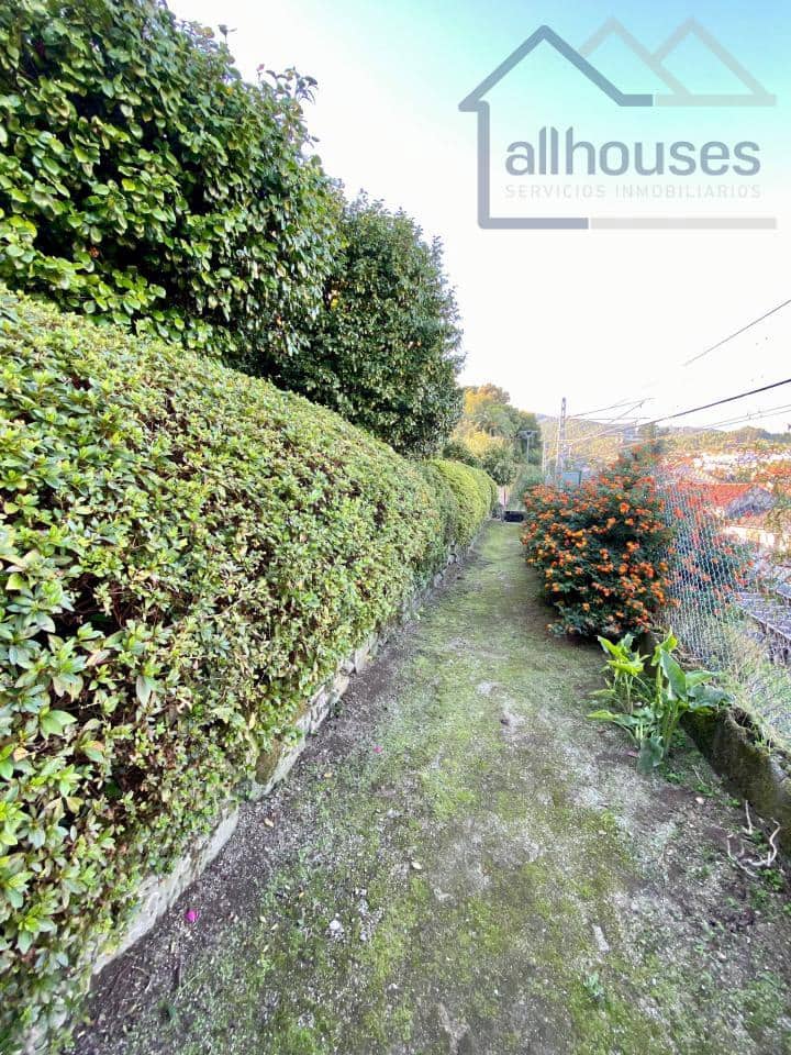 4 bedroom Townhouse for sale in Tui with garage - € 415,000 (Ref: 9417271)