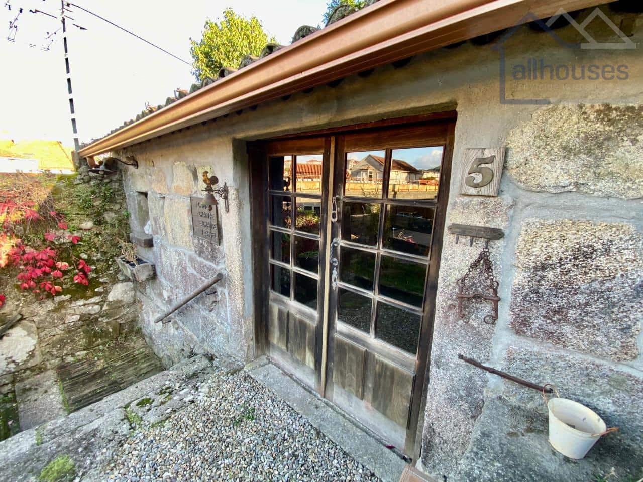 4 bedroom Townhouse for sale in Tui with garage - € 415,000 (Ref: 9417271)