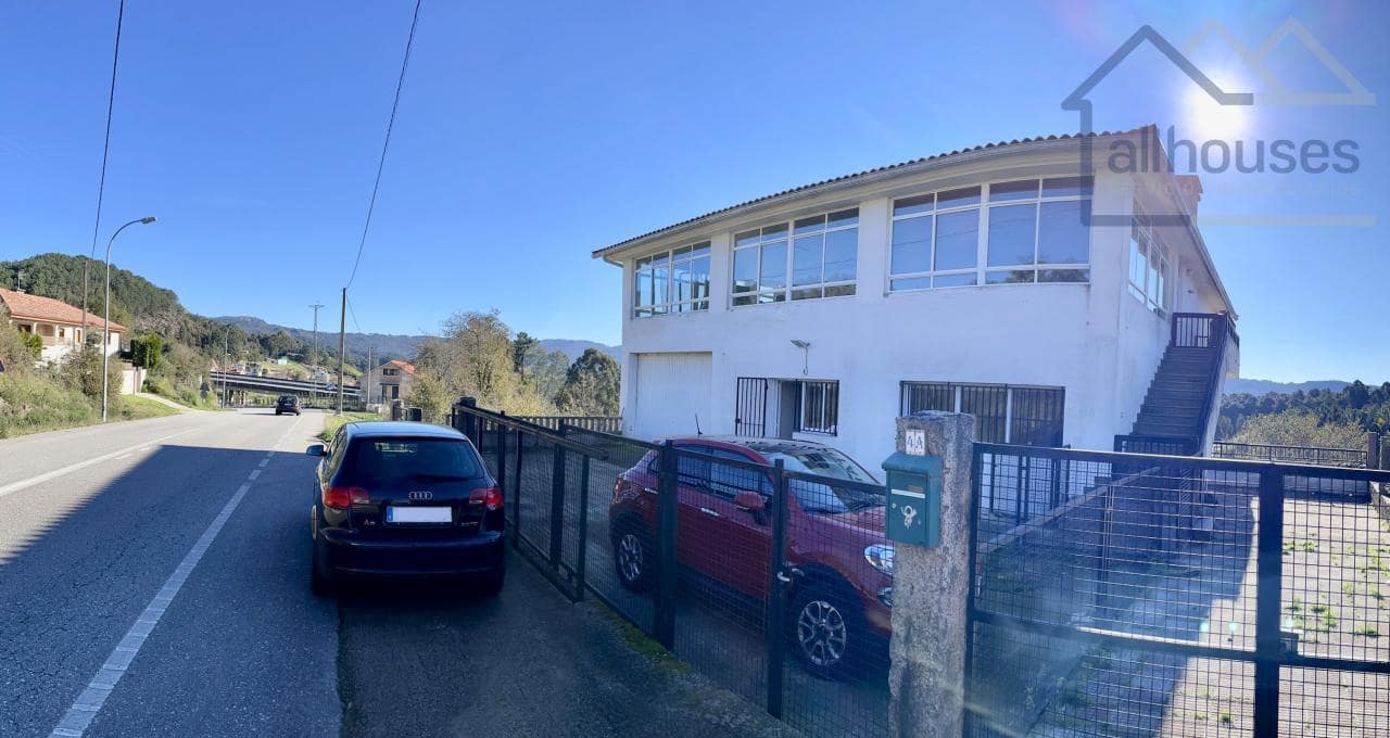 5 bedroom Townhouse for sale in Gondomar with pool garage - € 450,000 (Ref: 9417273)