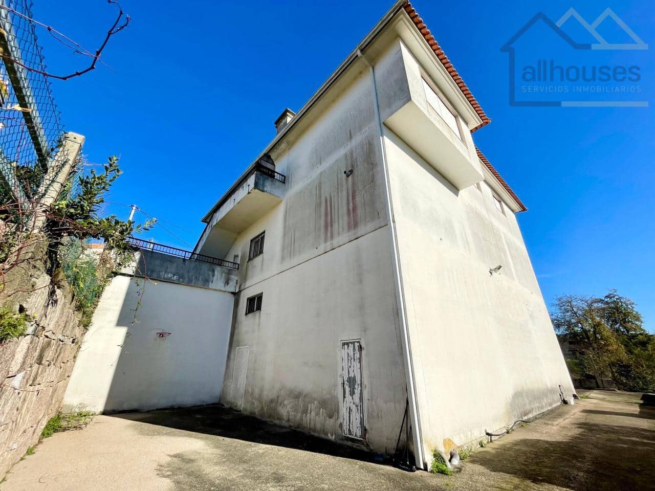 5 bedroom Townhouse for sale in Gondomar with pool garage - € 450,000 (Ref: 9417273)