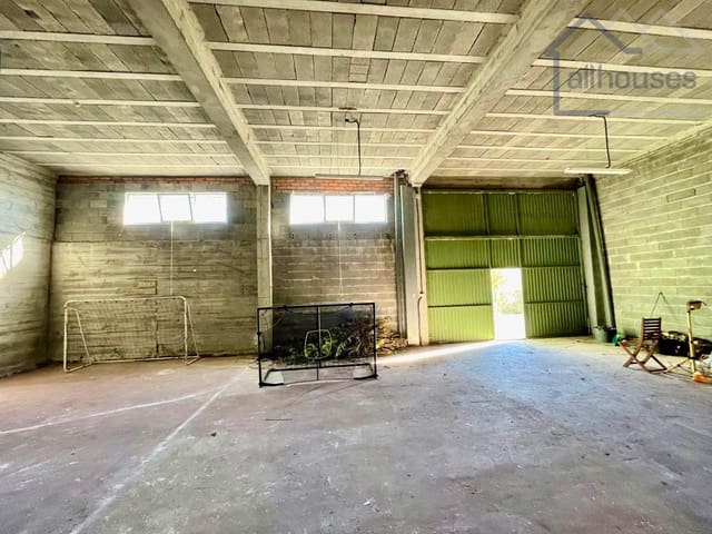 5 bedroom Townhouse for sale in Gondomar with pool garage - € 450,000 (Ref: 9417273)