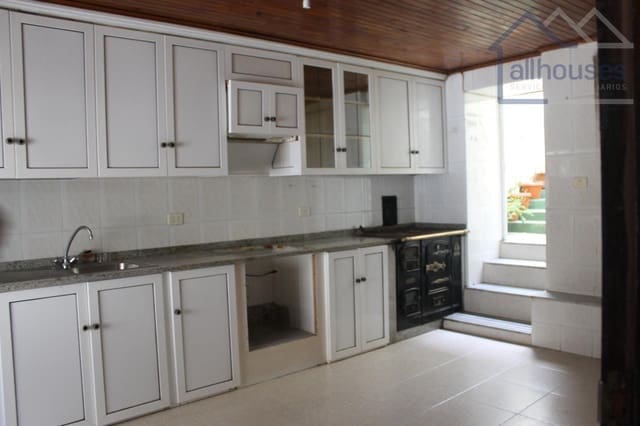 3 bedroom Townhouse for sale in A Guarda - € 75,000 (Ref: 9417274)