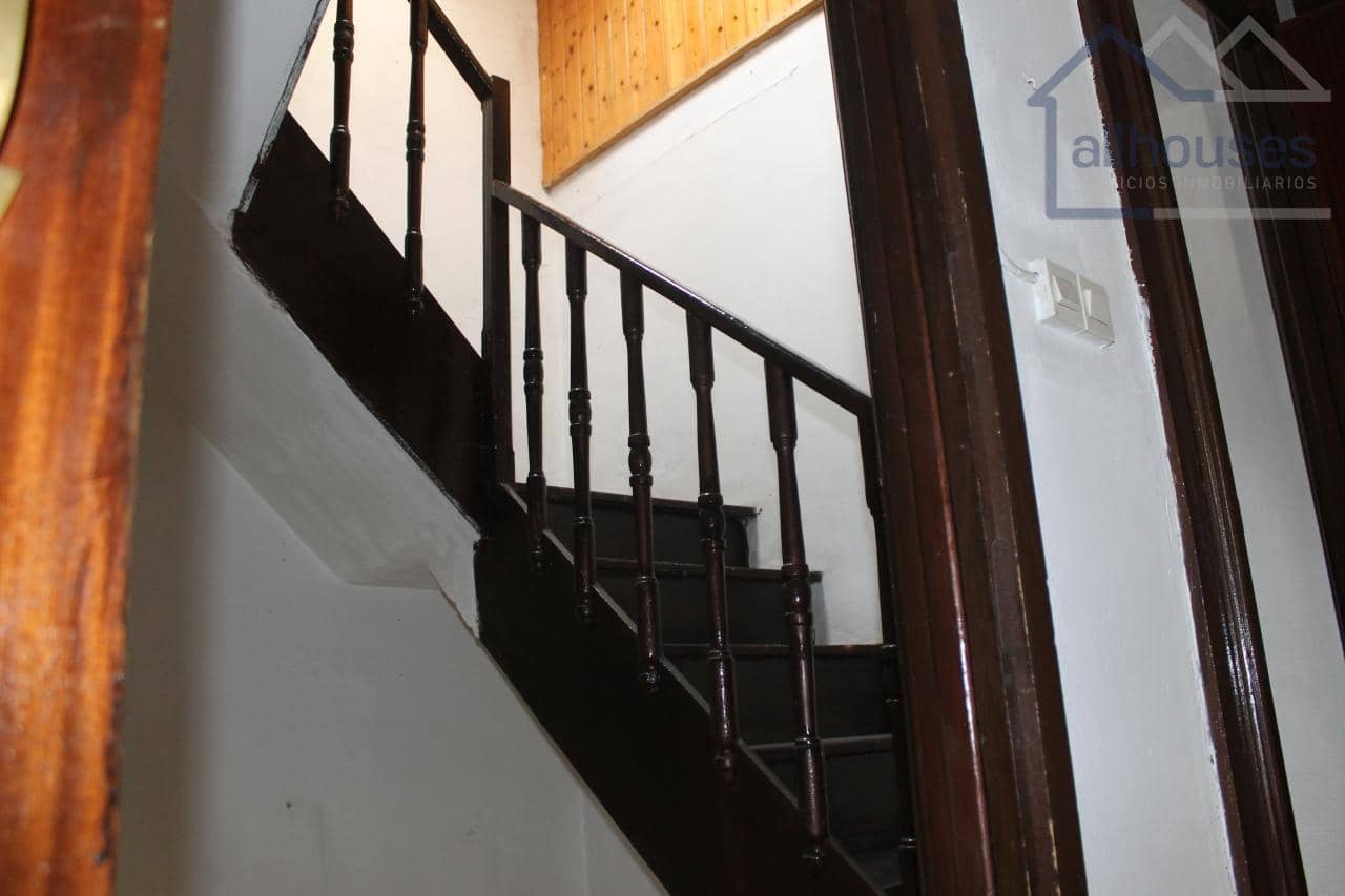 3 bedroom Townhouse for sale in A Guarda - € 75,000 (Ref: 9417274)