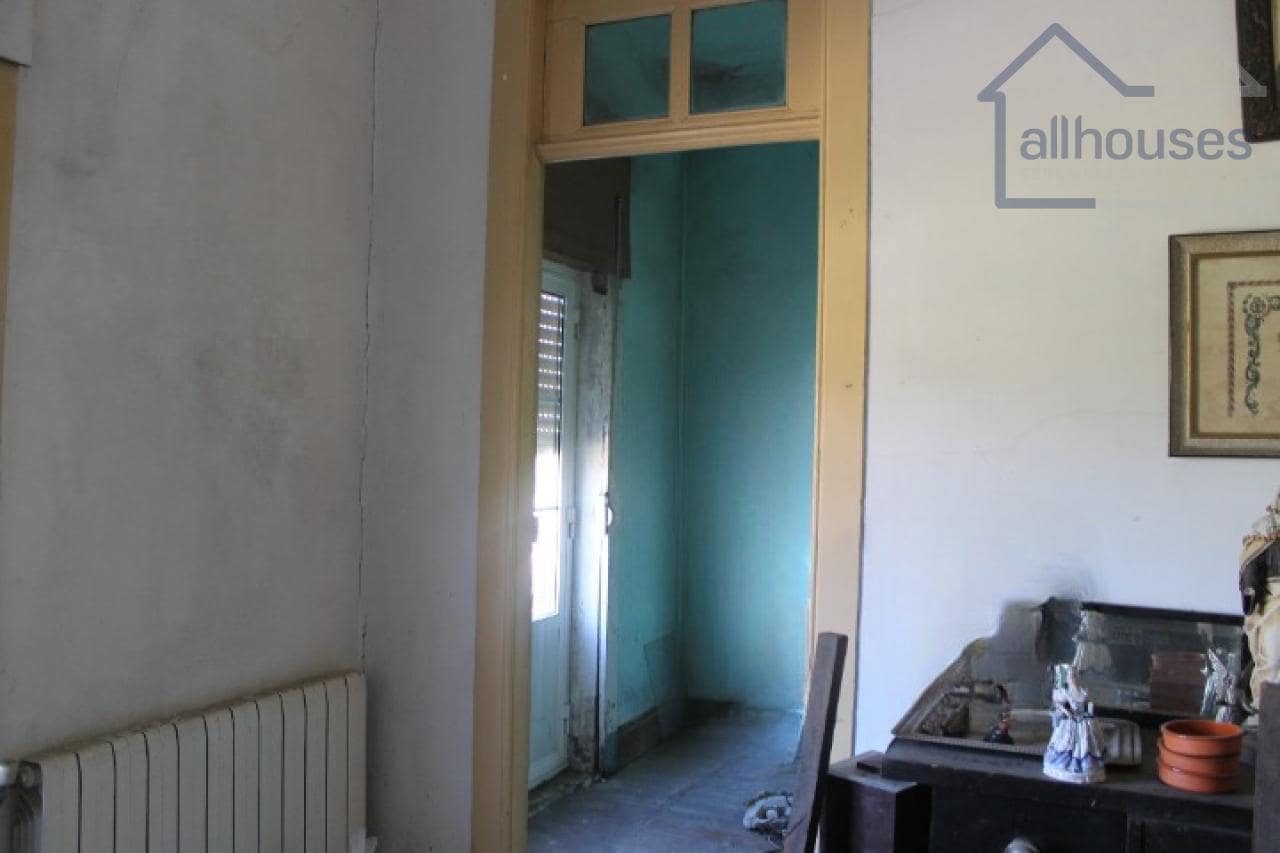 6 bedroom Townhouse for sale in O Rosal - € 125,000 (Ref: 9417275)