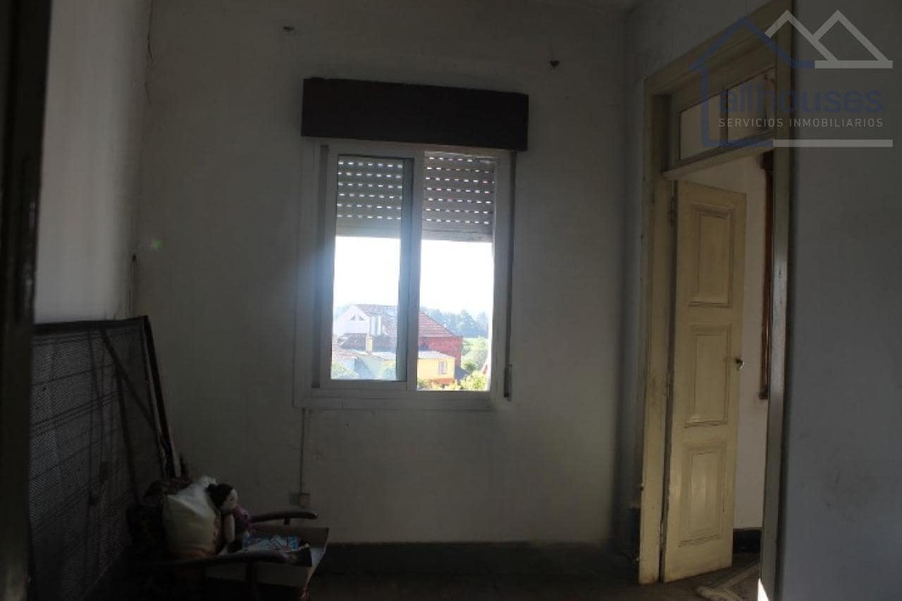 6 bedroom Townhouse for sale in O Rosal - € 125,000 (Ref: 9417275)