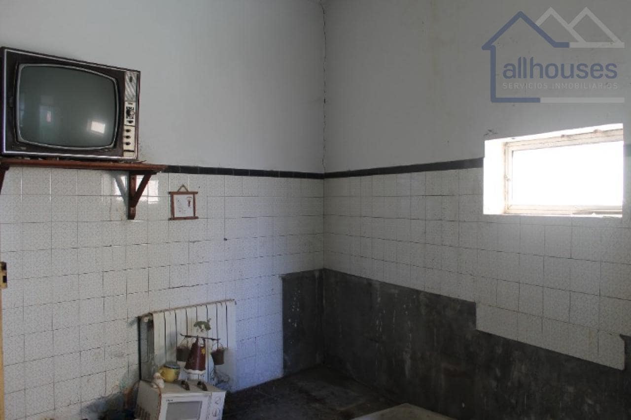 6 bedroom Townhouse for sale in O Rosal - € 125,000 (Ref: 9417275)