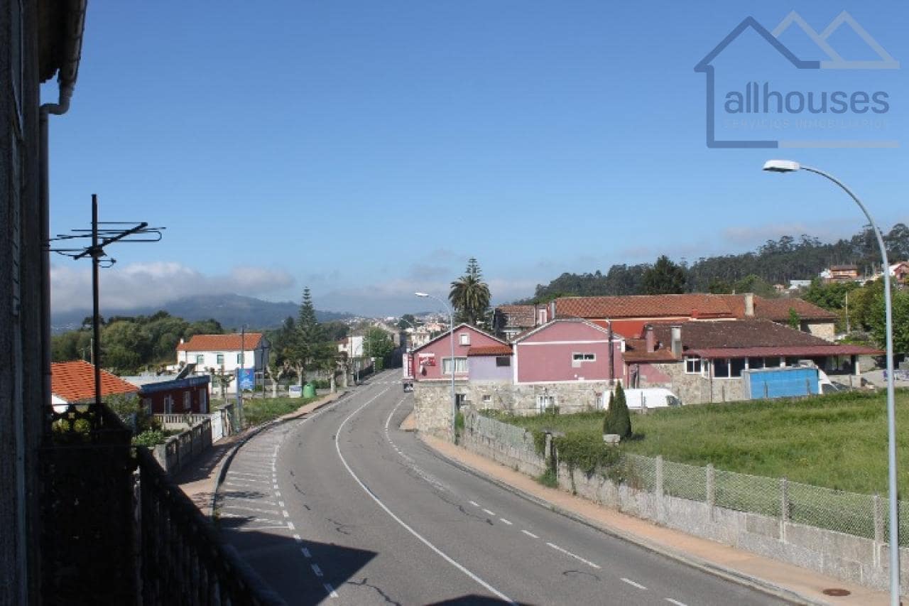 6 bedroom Townhouse for sale in O Rosal - € 125,000 (Ref: 9417275)