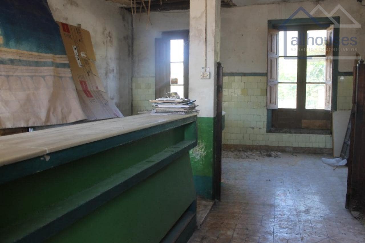 6 bedroom Townhouse for sale in O Rosal - € 125,000 (Ref: 9417275)