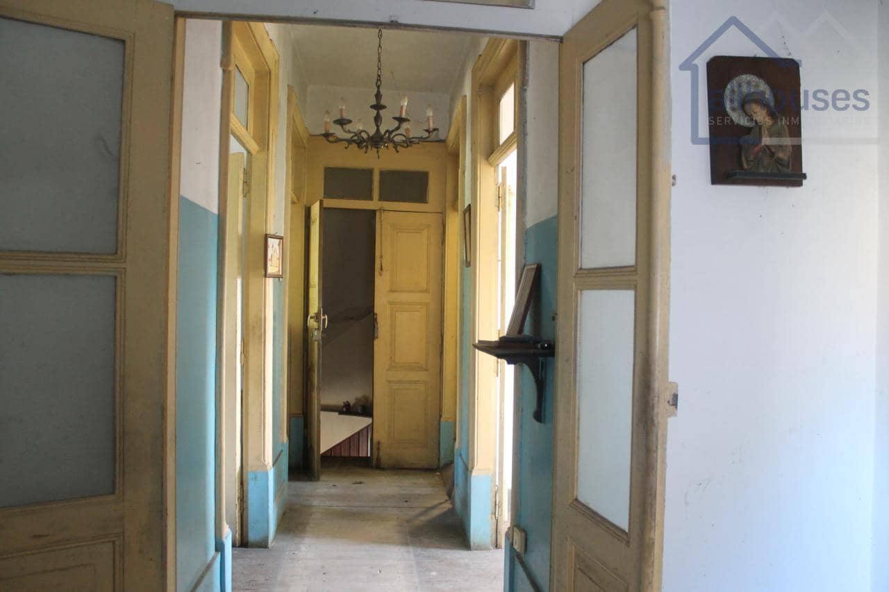 6 bedroom Townhouse for sale in O Rosal - € 125,000 (Ref: 9417275)