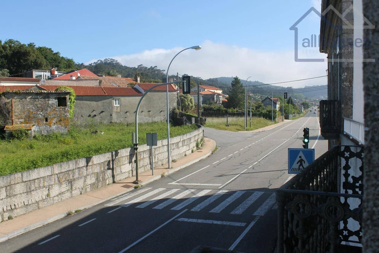 6 bedroom Townhouse for sale in O Rosal - € 125,000 (Ref: 9417275)