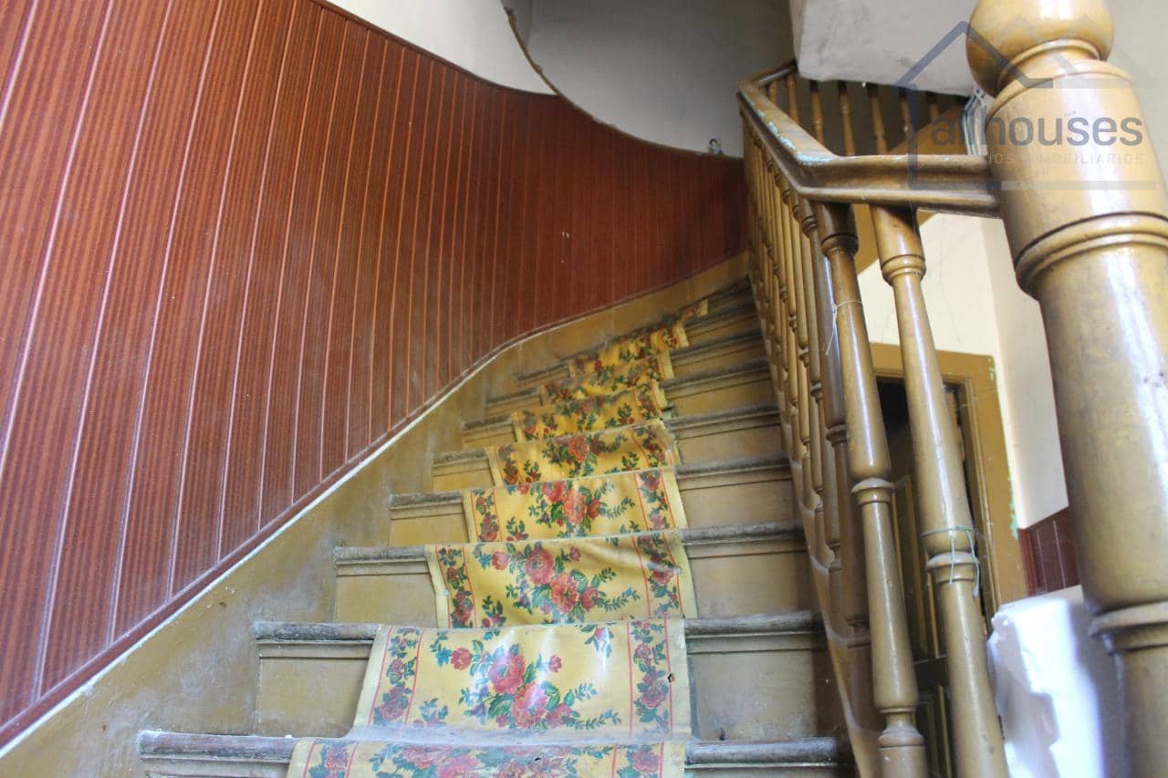 6 bedroom Townhouse for sale in O Rosal - € 125,000 (Ref: 9417275)