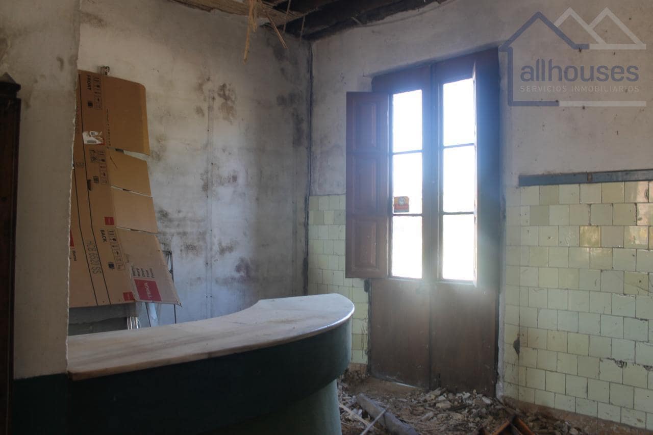 6 bedroom Townhouse for sale in O Rosal - € 125,000 (Ref: 9417275)