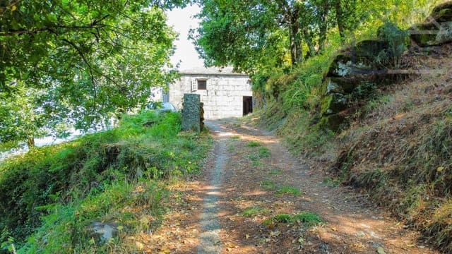 3 makuuhuone Maalaistalo myytävänä paikassa Covelo - 120 000 € (Ref: 9417276)