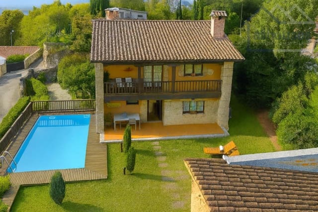 Chalet de 4 habitaciones en Mondariz-Balneario en venta con piscina garaje - 450.000 € (Ref: 9417277)