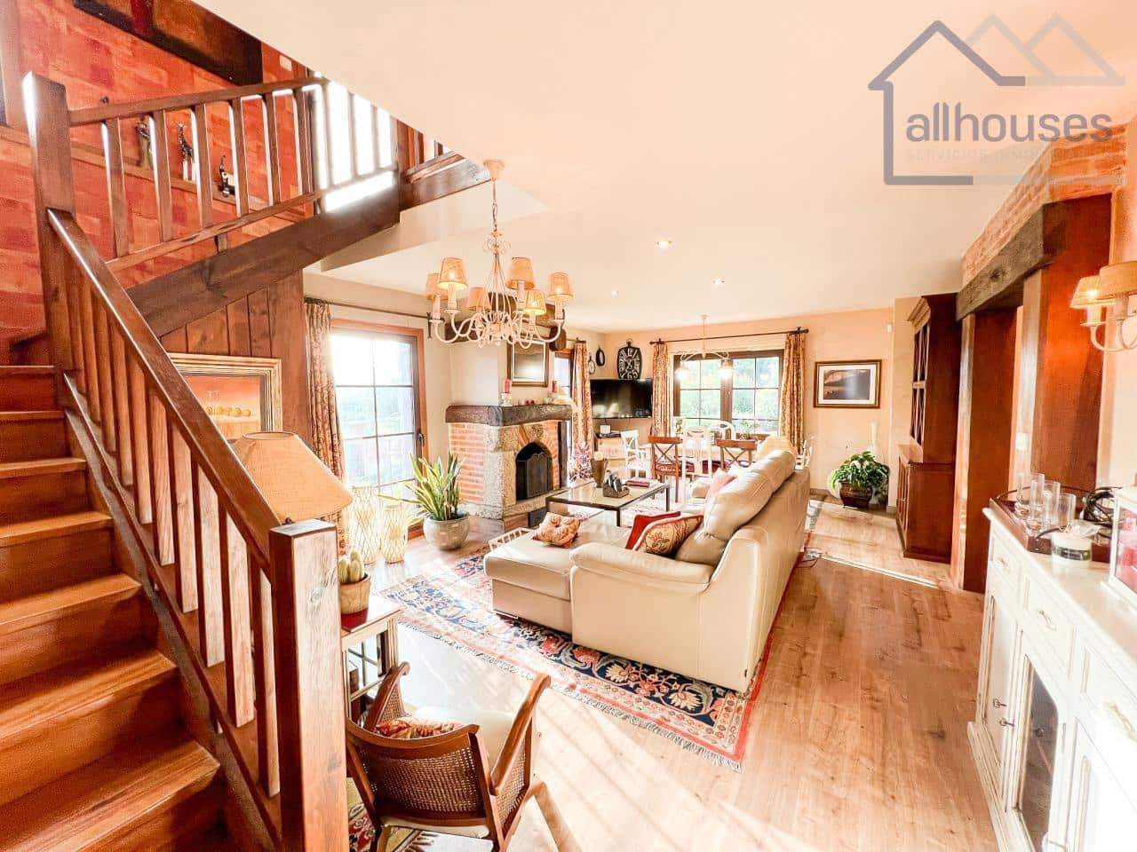 Chalet de 4 habitaciones en Mondariz-Balneario en venta con piscina garaje - 450.000 € (Ref: 9417277)