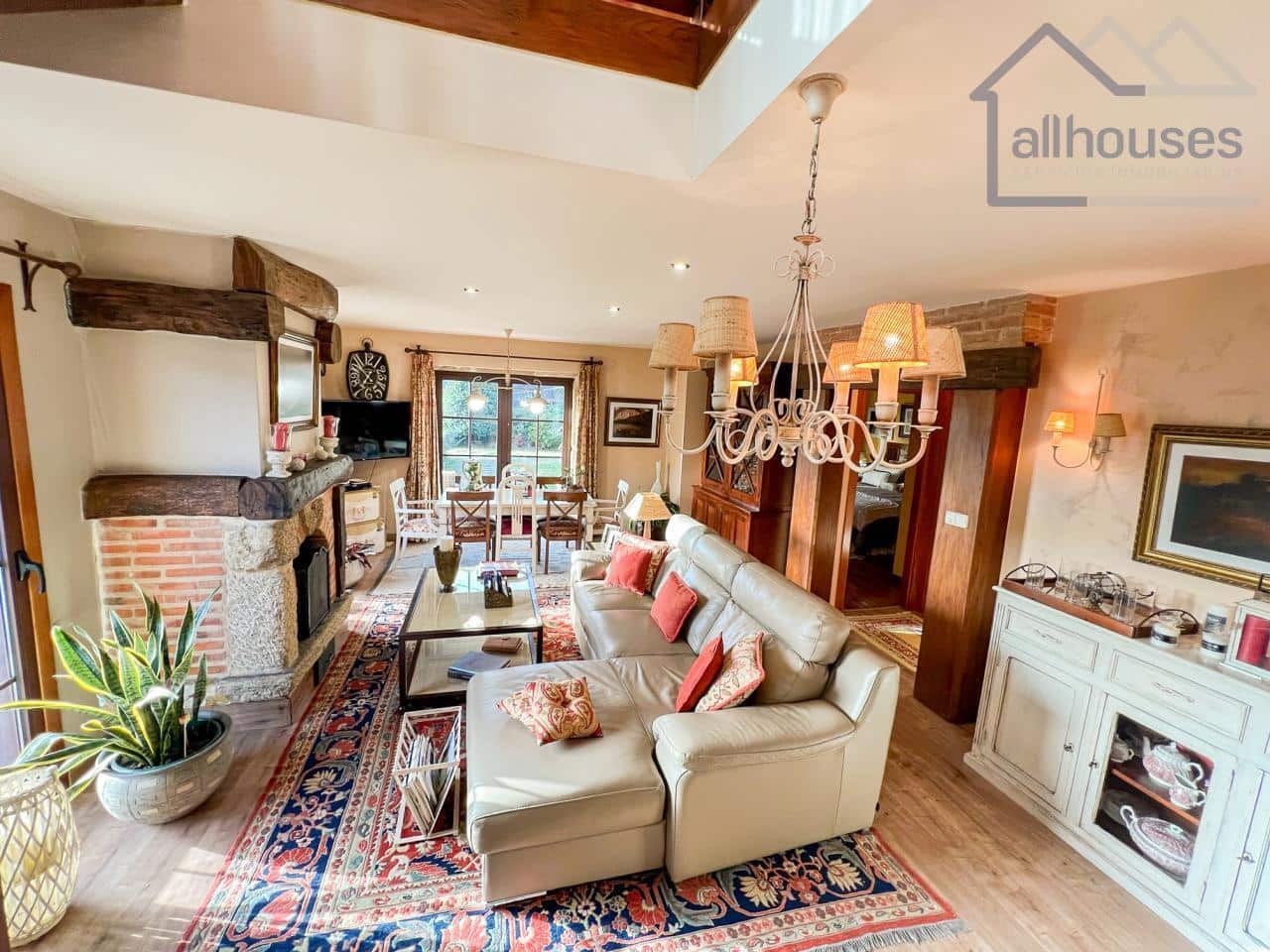 Chalet de 4 habitaciones en Mondariz-Balneario en venta con piscina garaje - 450.000 € (Ref: 9417277)