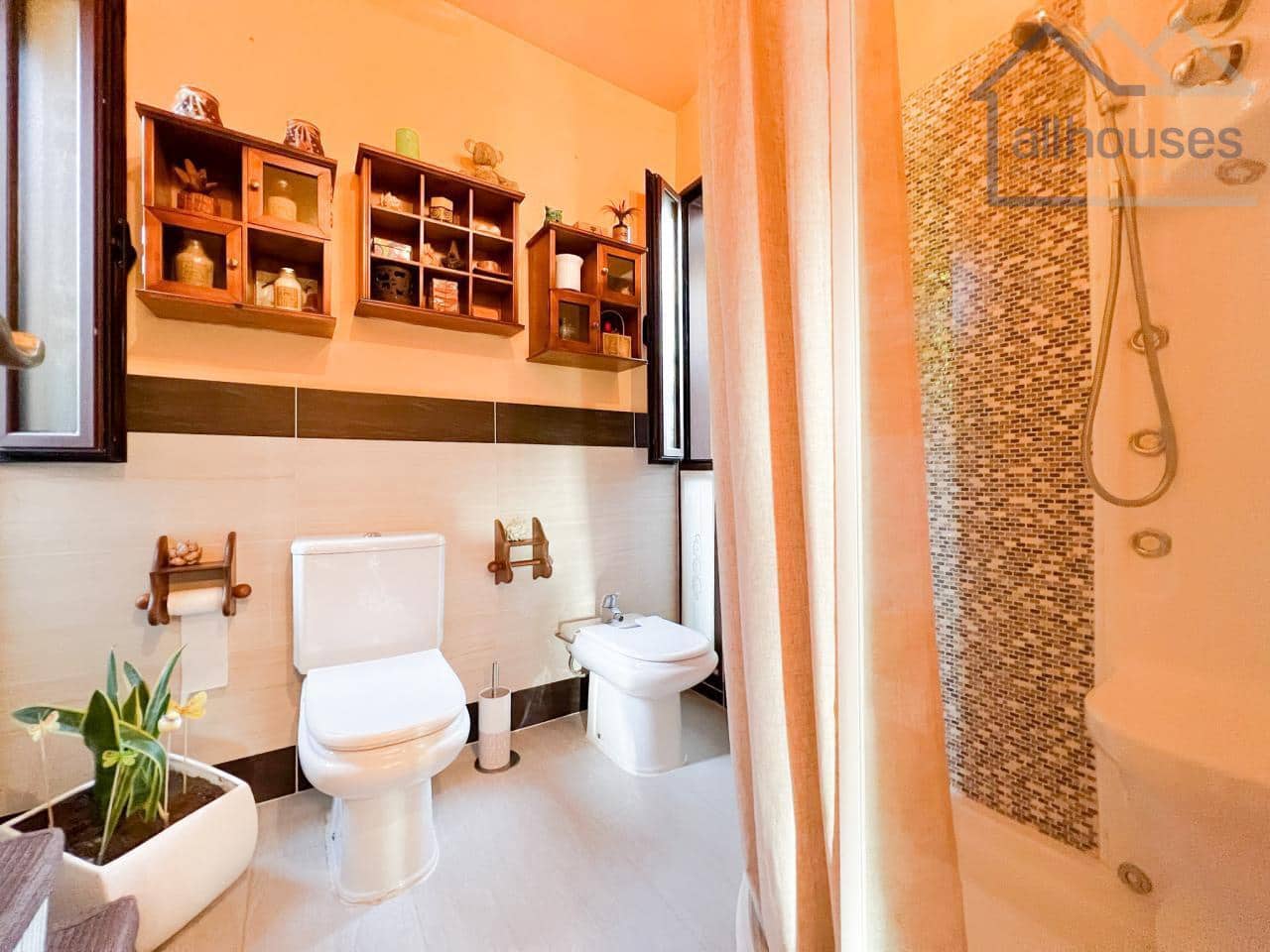 Chalet de 4 habitaciones en Mondariz-Balneario en venta con piscina garaje - 450.000 € (Ref: 9417277)