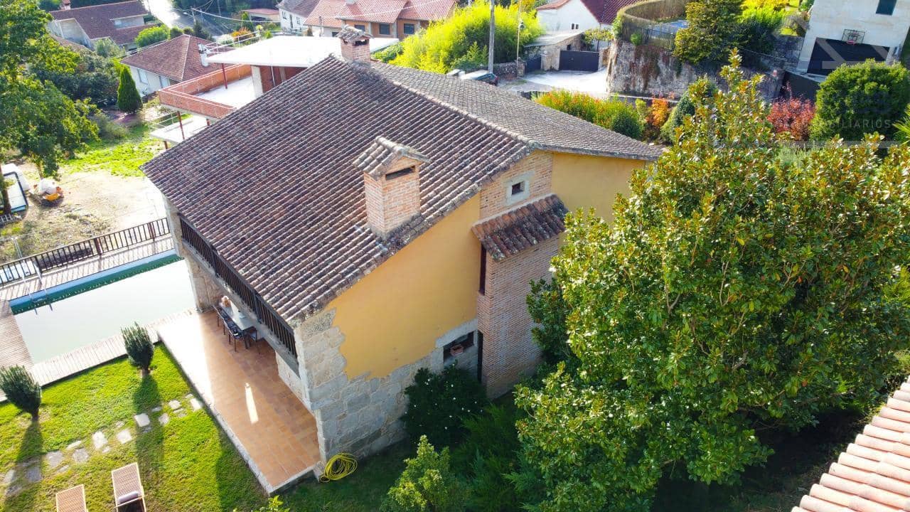 Chalet de 4 habitaciones en Mondariz-Balneario en venta con piscina garaje - 450.000 € (Ref: 9417277)