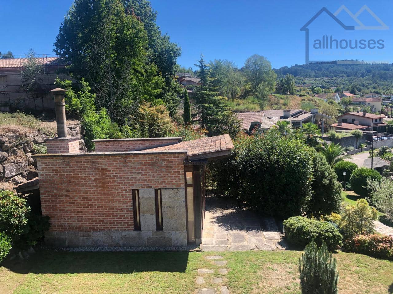 Chalet de 4 habitaciones en Mondariz-Balneario en venta con piscina garaje - 450.000 € (Ref: 9417277)