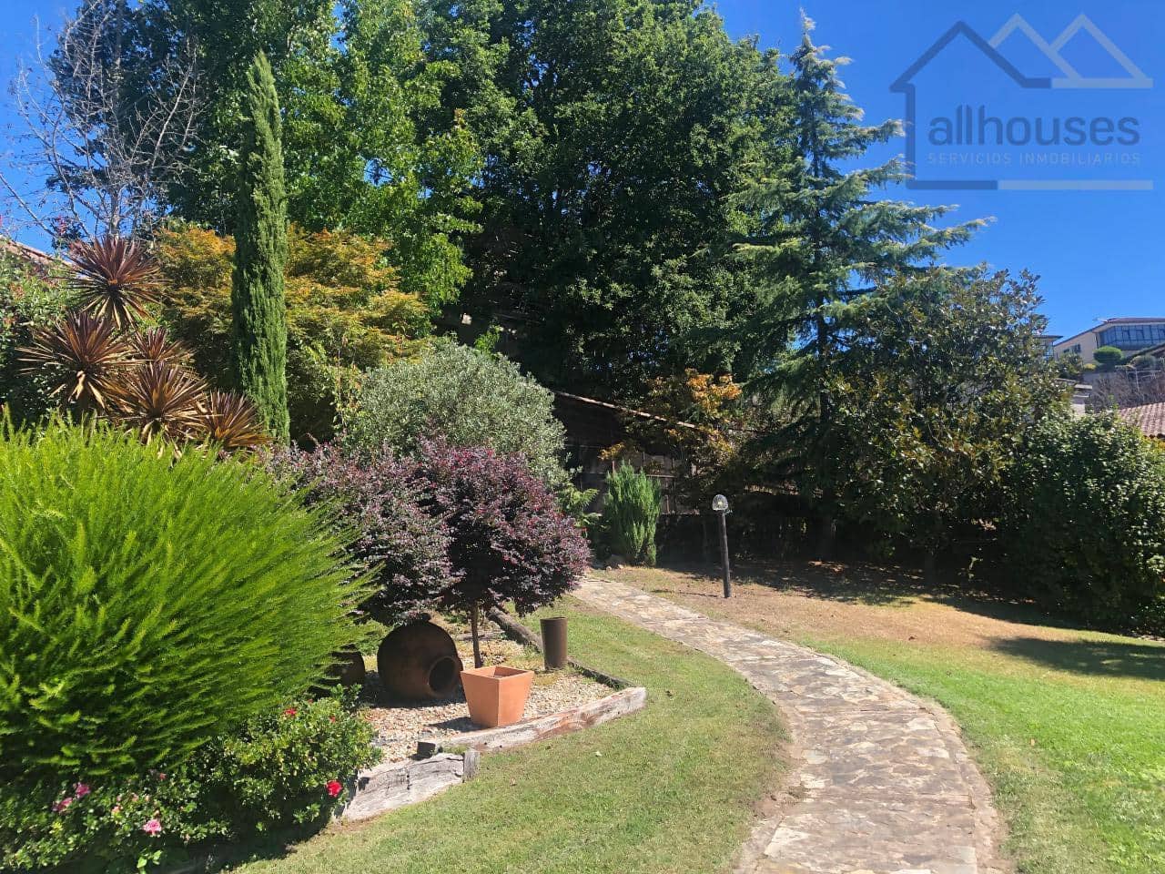 Chalet de 4 habitaciones en Mondariz-Balneario en venta con piscina garaje - 450.000 € (Ref: 9417277)