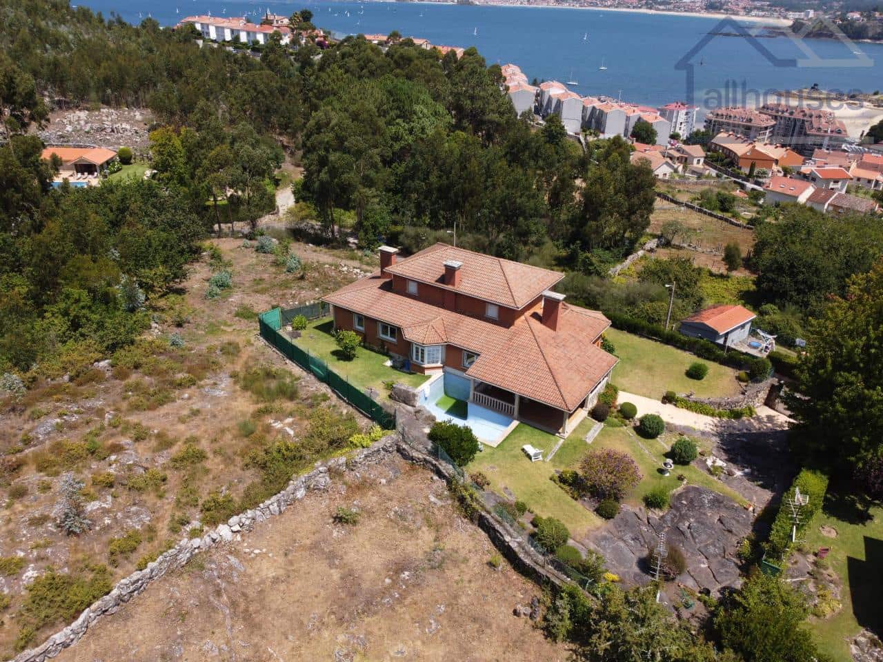 5 bedroom Villa for sale in Baiona with pool garage - € 998,000 (Ref: 9417278)