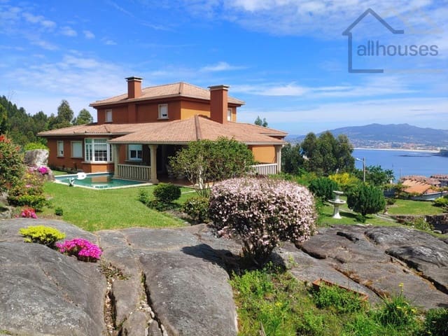 5 bedroom Villa for sale in Baiona with pool garage - € 998,000 (Ref: 9417278)