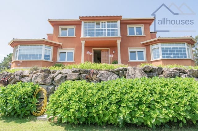 5 bedroom Villa for sale in Baiona with pool garage - € 998,000 (Ref: 9417278)