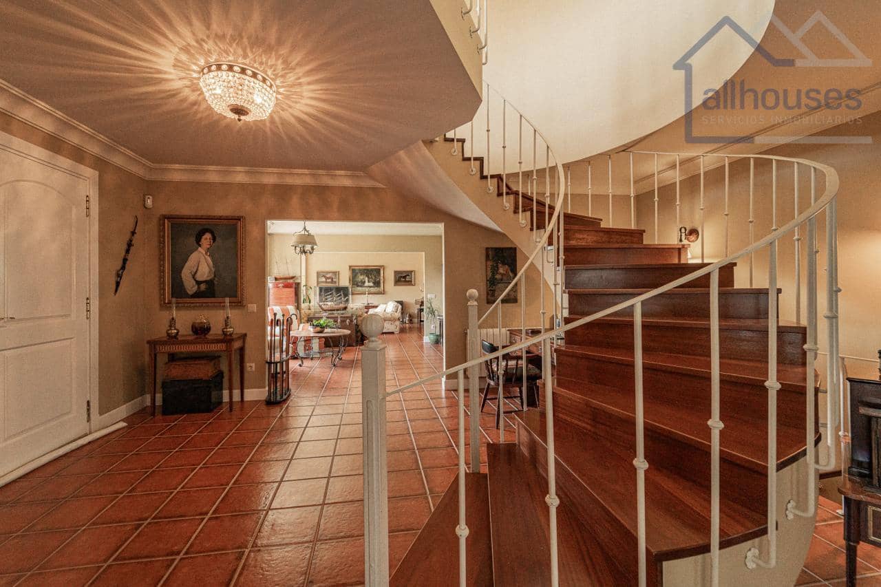 5 bedroom Villa for sale in Baiona with pool garage - € 998,000 (Ref: 9417278)