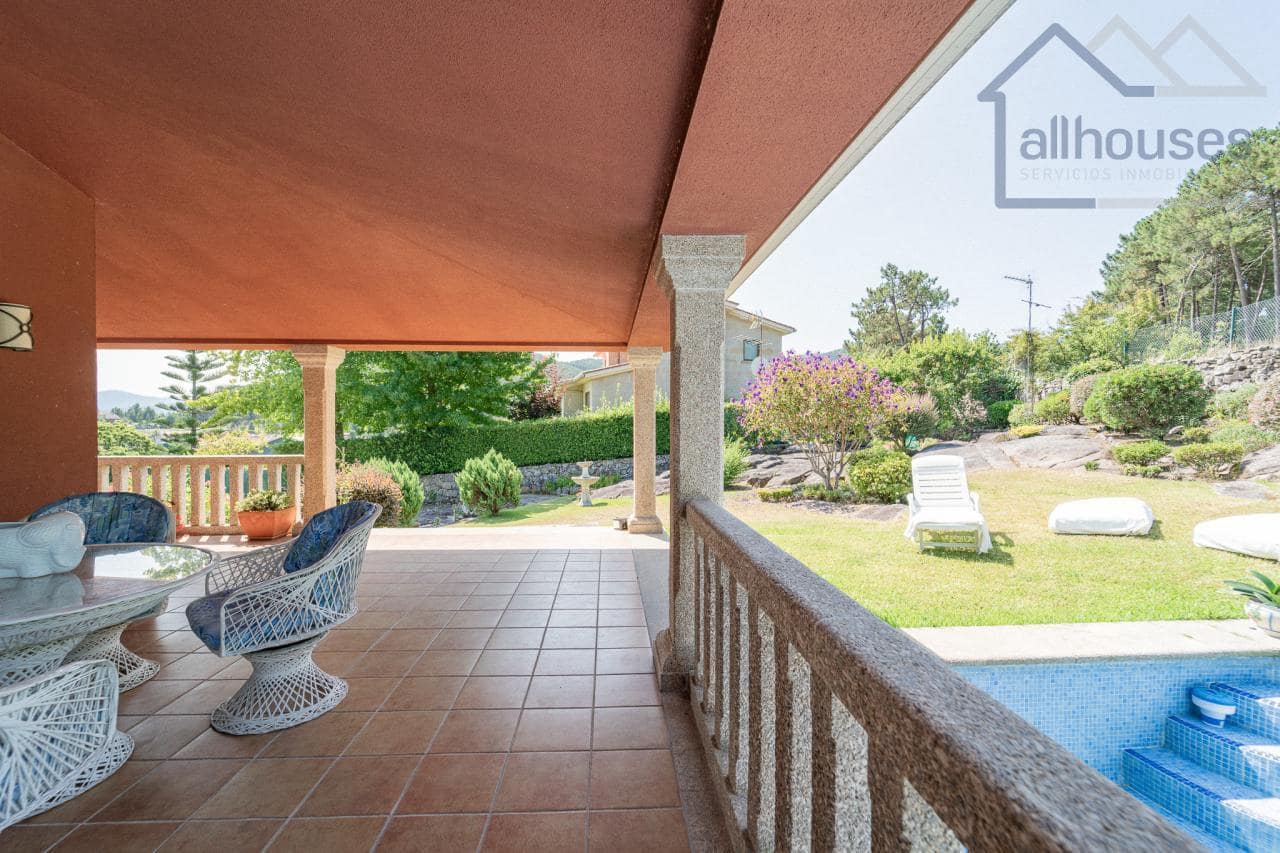 5 bedroom Villa for sale in Baiona with pool garage - € 998,000 (Ref: 9417278)