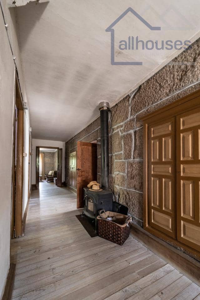 5 bedroom Finca/Country House for sale in Carballeda de Avia - € 249,000 (Ref: 9417279)