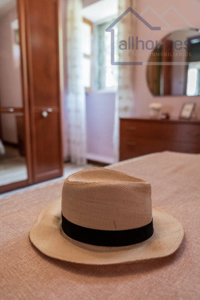 5 bedroom Finca/Country House for sale in Carballeda de Avia - € 249,000 (Ref: 9417279)