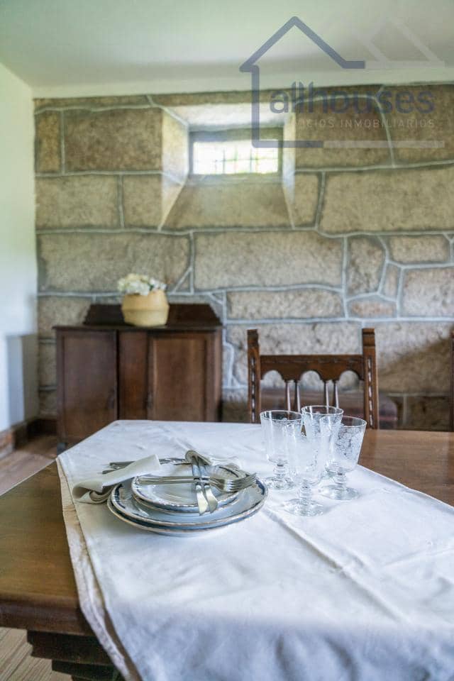 5 bedroom Finca/Country House for sale in Carballeda de Avia - € 249,000 (Ref: 9417279)