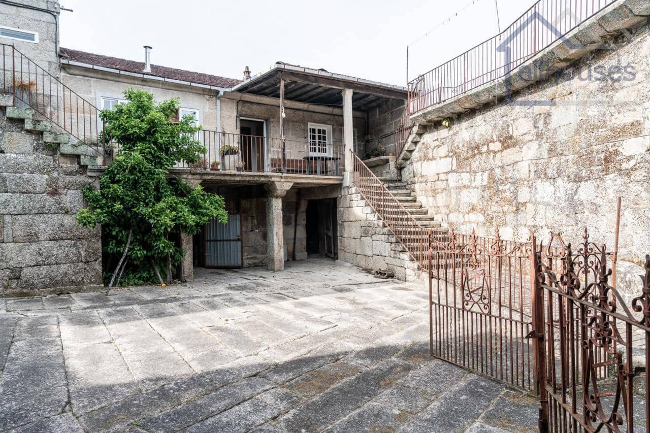 5 bedroom Finca/Country House for sale in Carballeda de Avia - € 249,000 (Ref: 9417279)