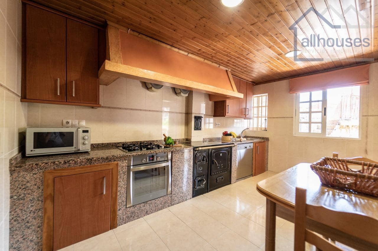 5 bedroom Finca/Country House for sale in Carballeda de Avia - € 249,000 (Ref: 9417279)