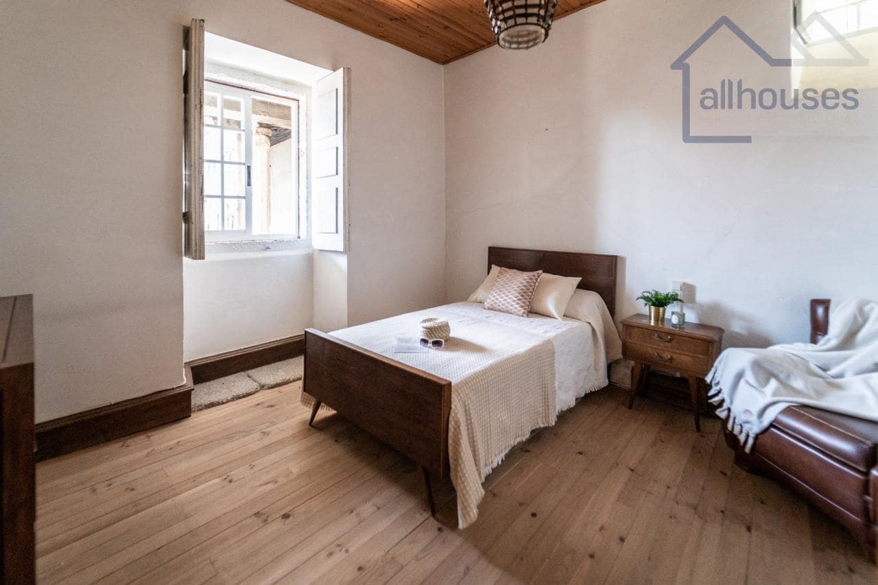 5 bedroom Finca/Country House for sale in Carballeda de Avia - € 249,000 (Ref: 9417279)