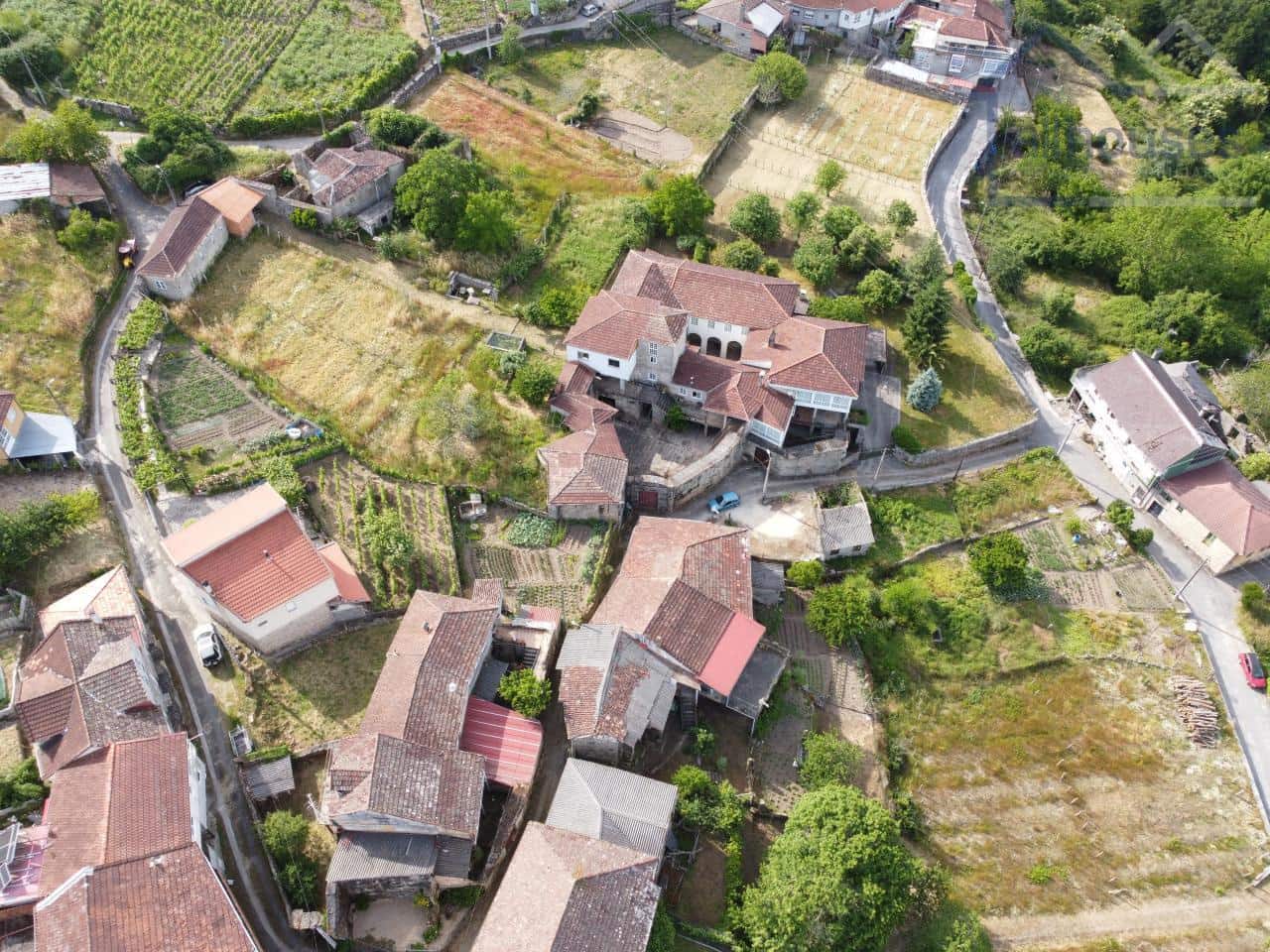 5 bedroom Finca/Country House for sale in Carballeda de Avia - € 249,000 (Ref: 9417279)