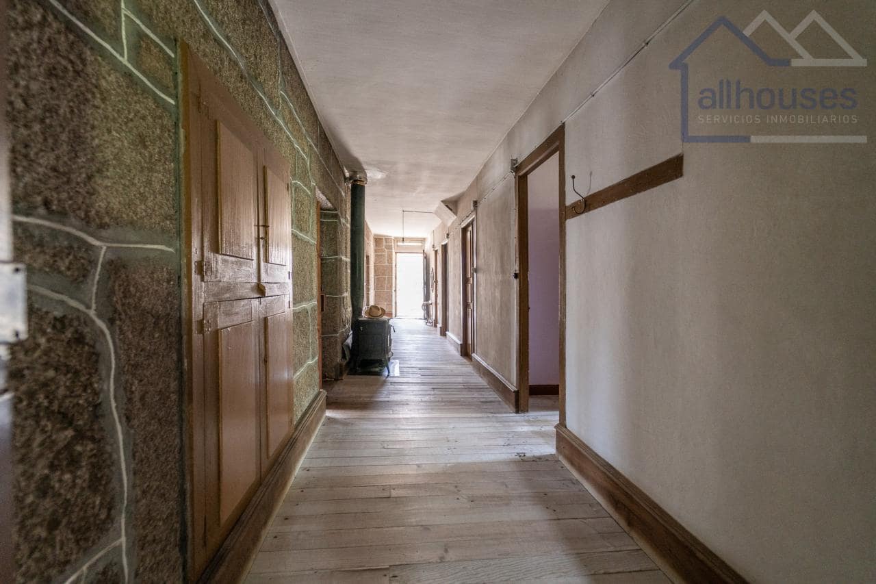 5 bedroom Finca/Country House for sale in Carballeda de Avia - € 249,000 (Ref: 9417279)