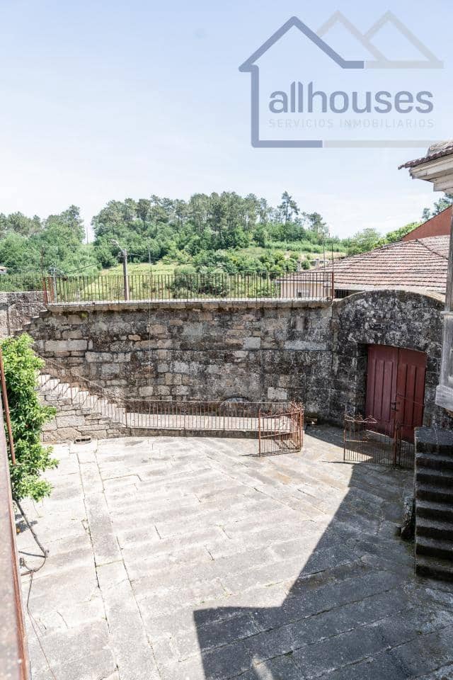 5 bedroom Finca/Country House for sale in Carballeda de Avia - € 249,000 (Ref: 9417279)