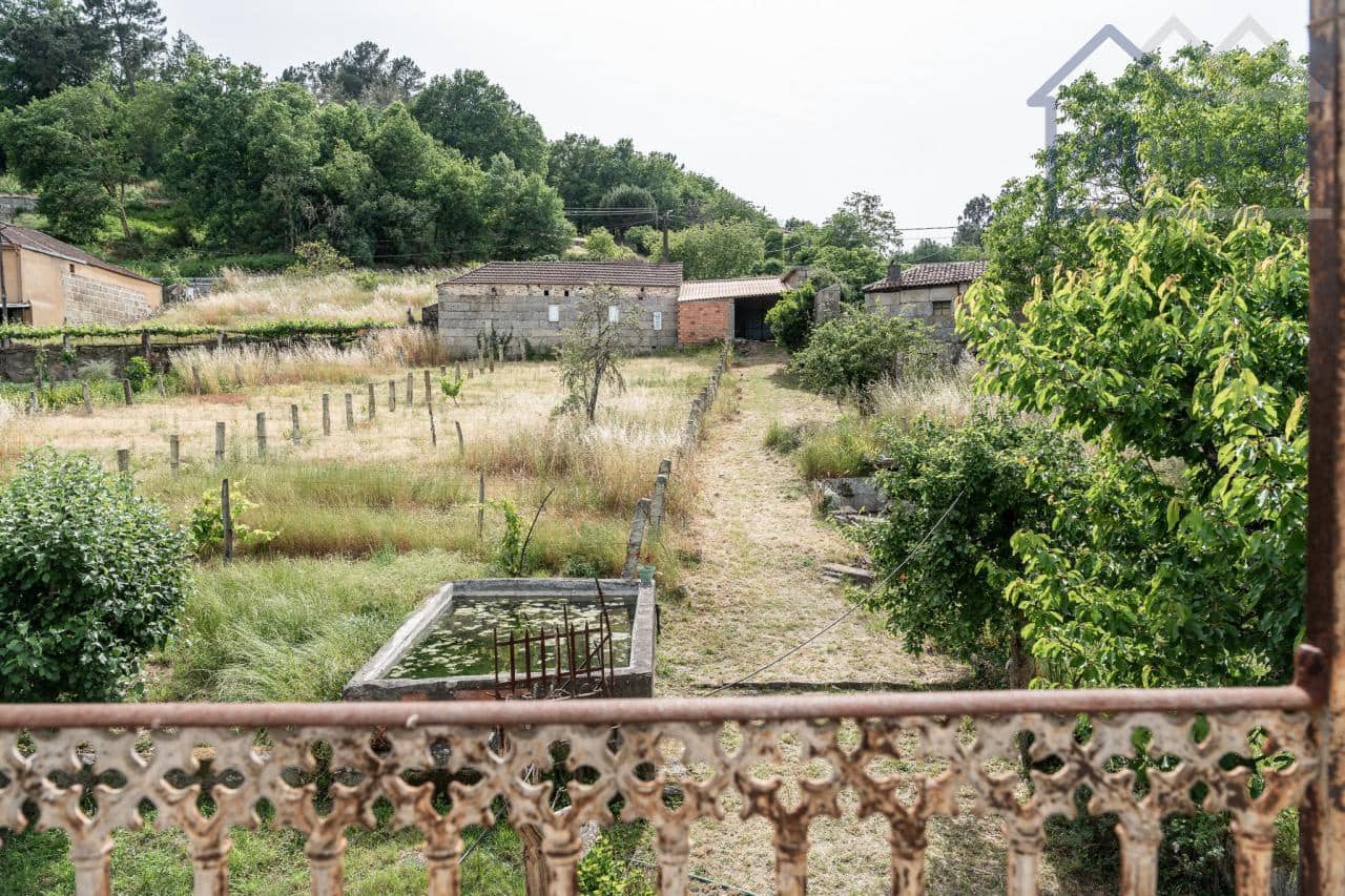 5 bedroom Finca/Country House for sale in Carballeda de Avia - € 249,000 (Ref: 9417279)