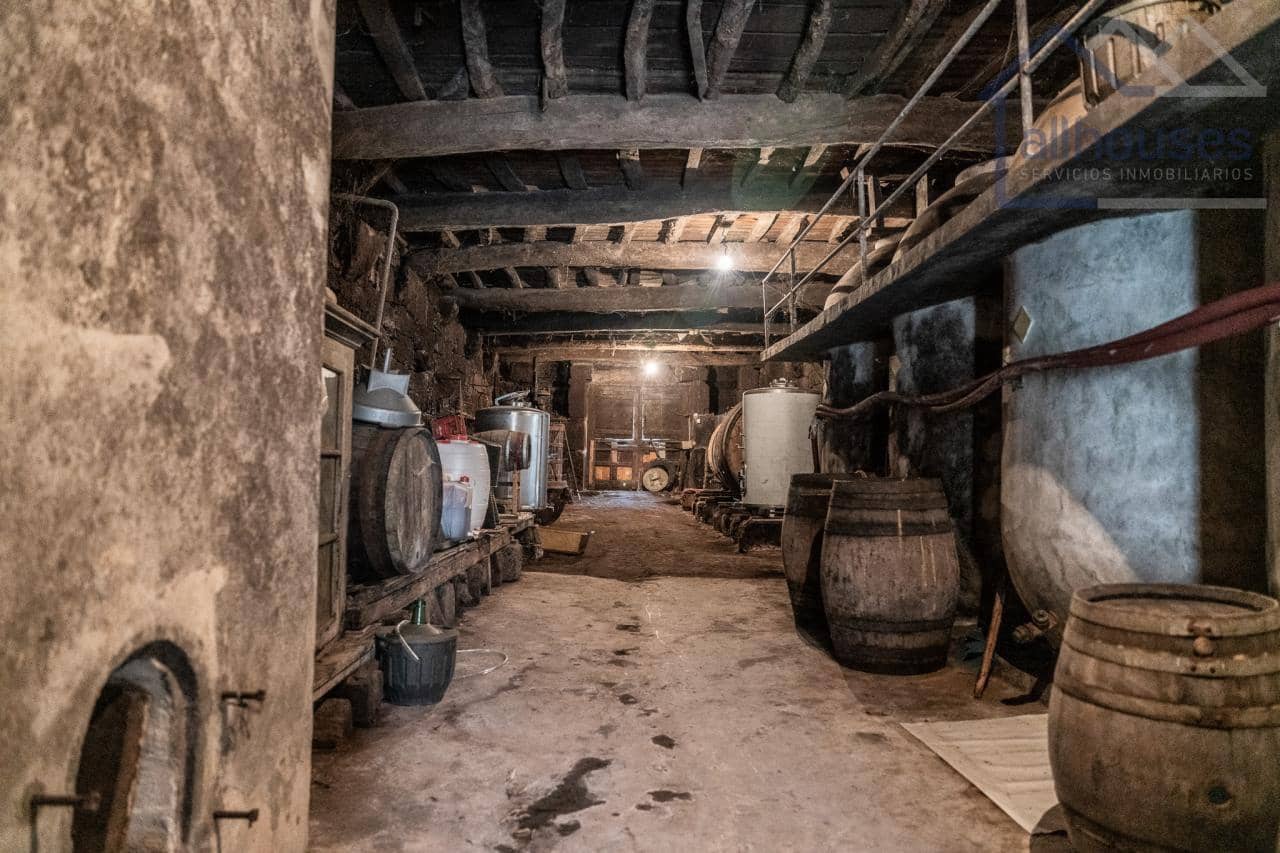 5 bedroom Finca/Country House for sale in Carballeda de Avia - € 249,000 (Ref: 9417279)