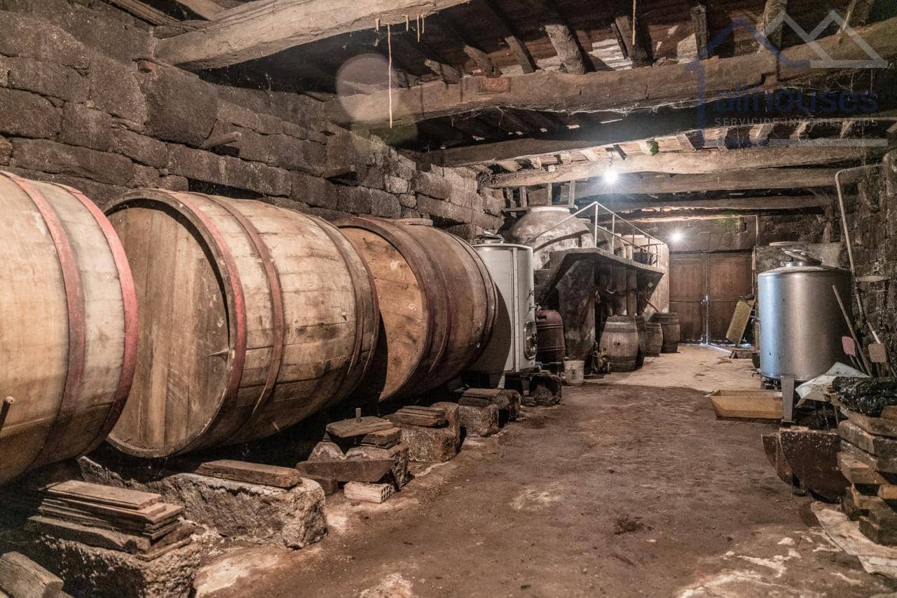 5 bedroom Finca/Country House for sale in Carballeda de Avia - € 249,000 (Ref: 9417279)