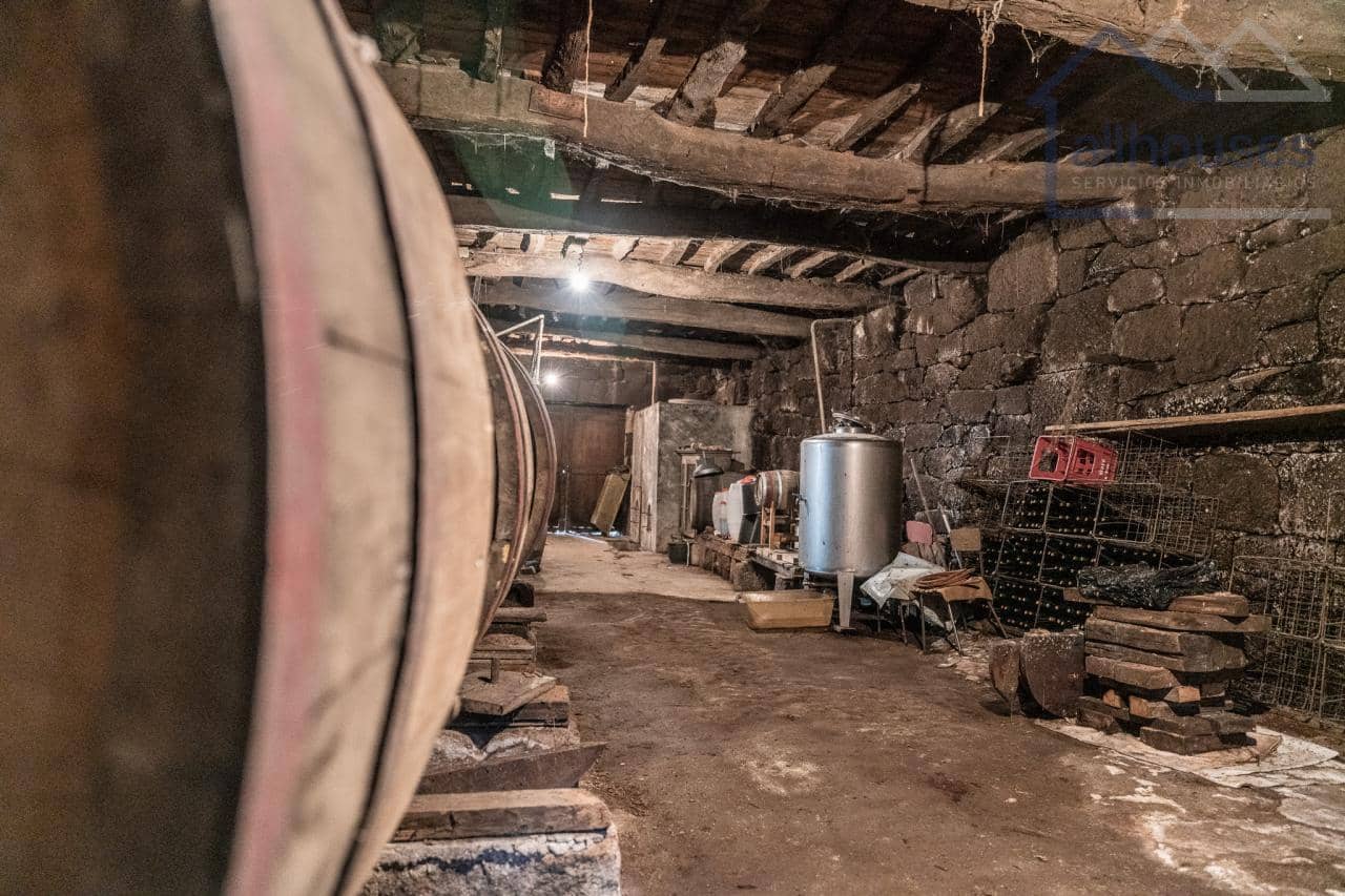 5 bedroom Finca/Country House for sale in Carballeda de Avia - € 249,000 (Ref: 9417279)