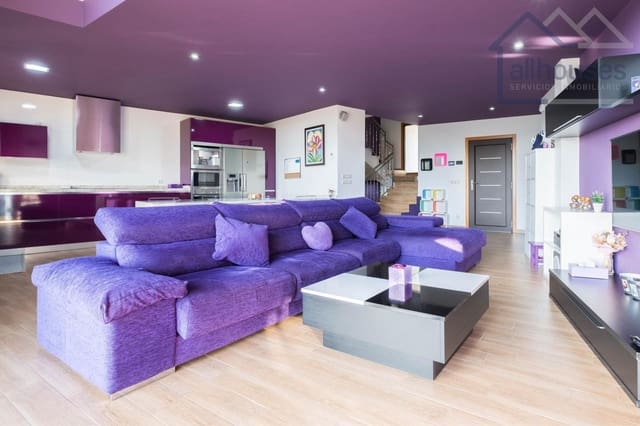 4 sypialnia Willa na sprzedaż w Tui z basenem garażem - 590 000 € (Ref: 9417280)