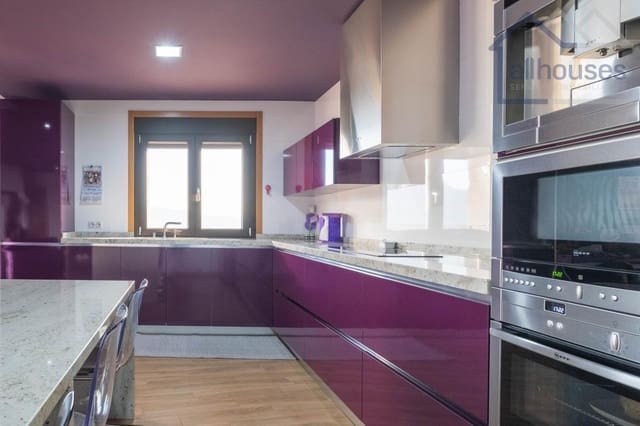 4 sypialnia Willa na sprzedaż w Tui z basenem garażem - 590 000 € (Ref: 9417280)