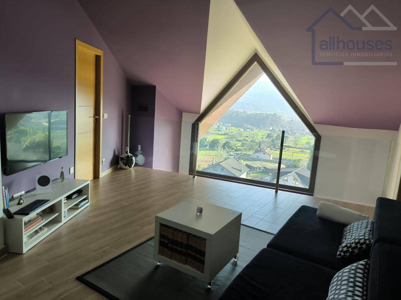 4 bedroom Villa for sale in Tui with pool garage - € 590,000 (Ref: 9417280)