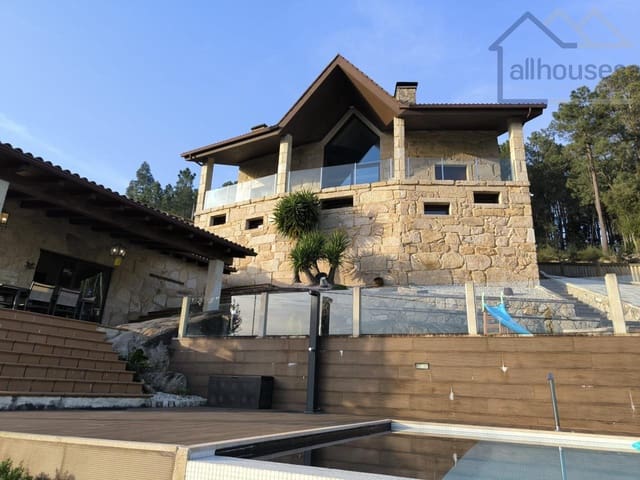 4 sypialnia Willa na sprzedaż w Tui z basenem garażem - 590 000 € (Ref: 9417280)