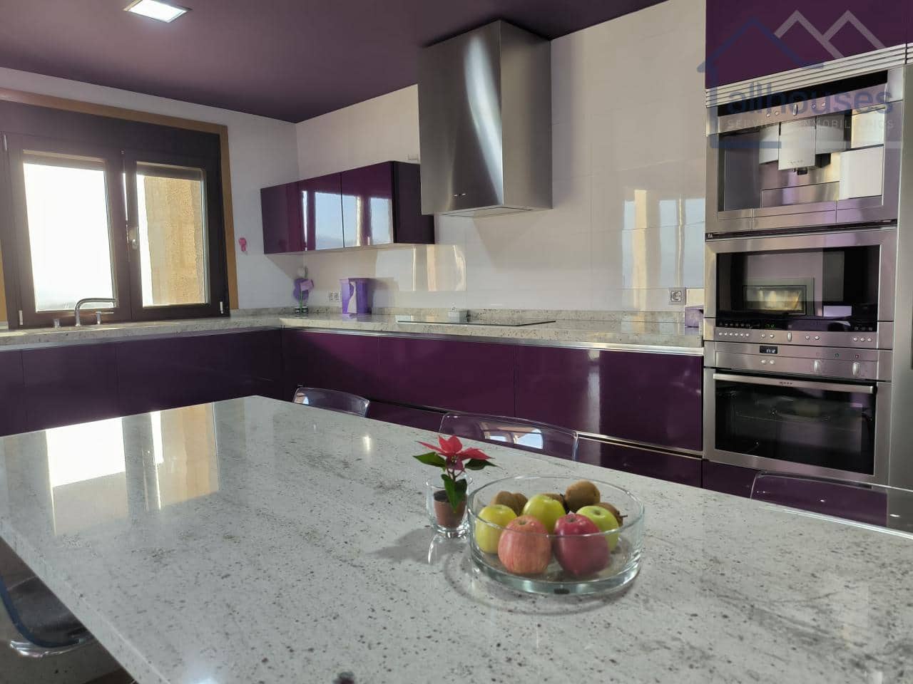 4 bedroom Villa for sale in Tui with pool garage - € 590,000 (Ref: 9417280)